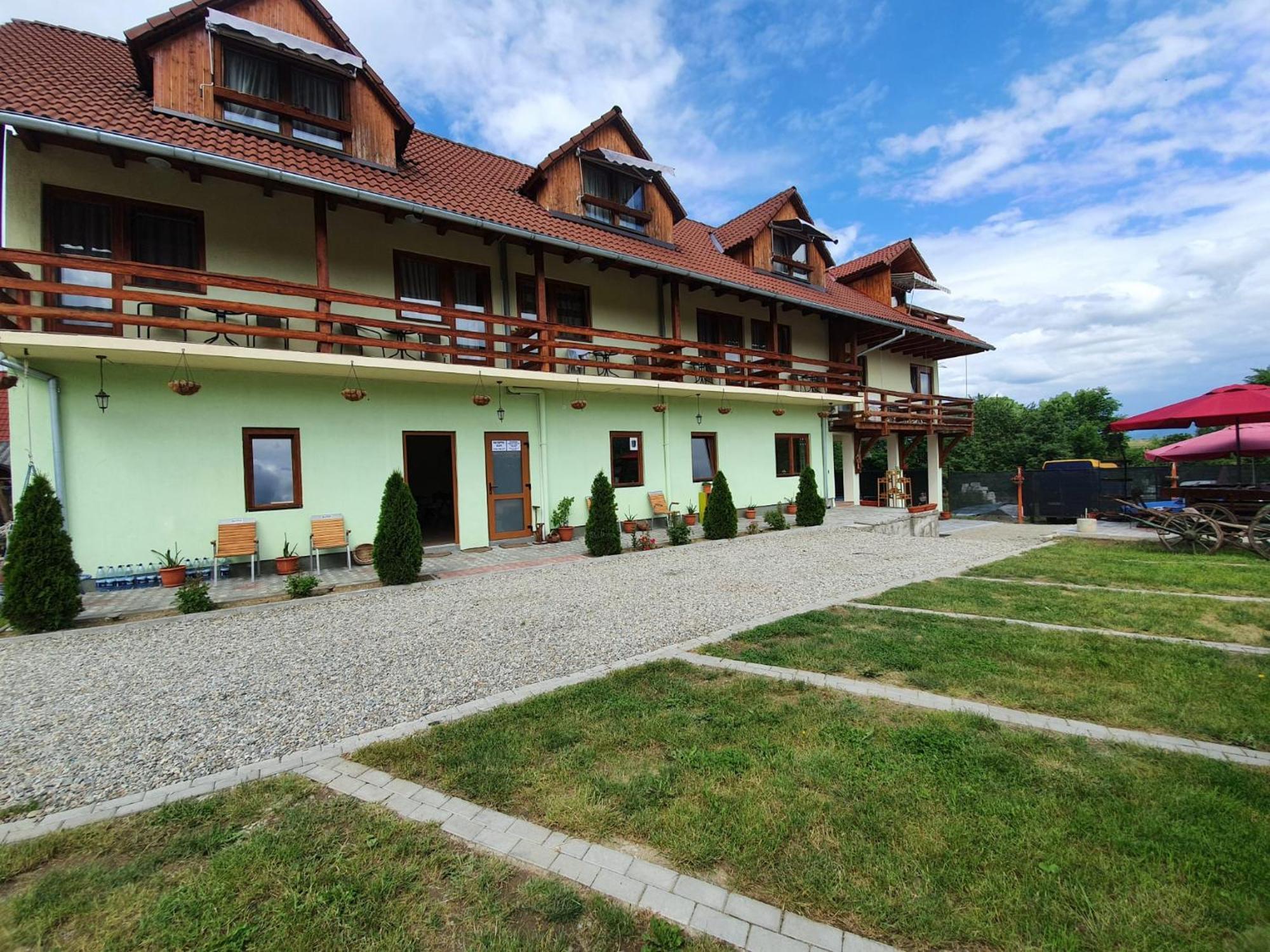 Pensiunea Leia Transfagarasan Cîrţişoara Exterior foto
